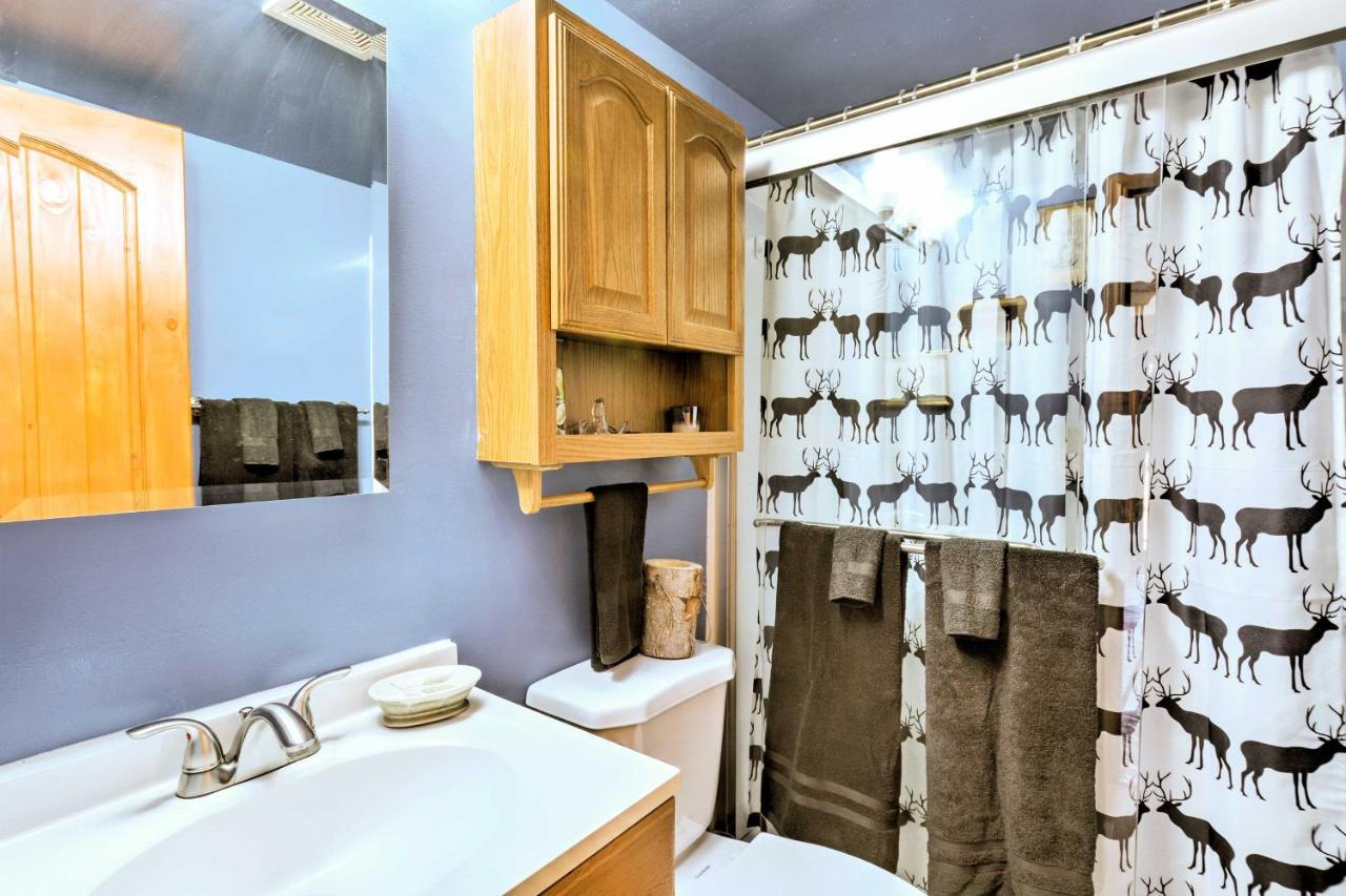 Cozy Cabin With Ac And Deck, 5 Mi To Downtown Prescottヴィラ エクステリア 写真